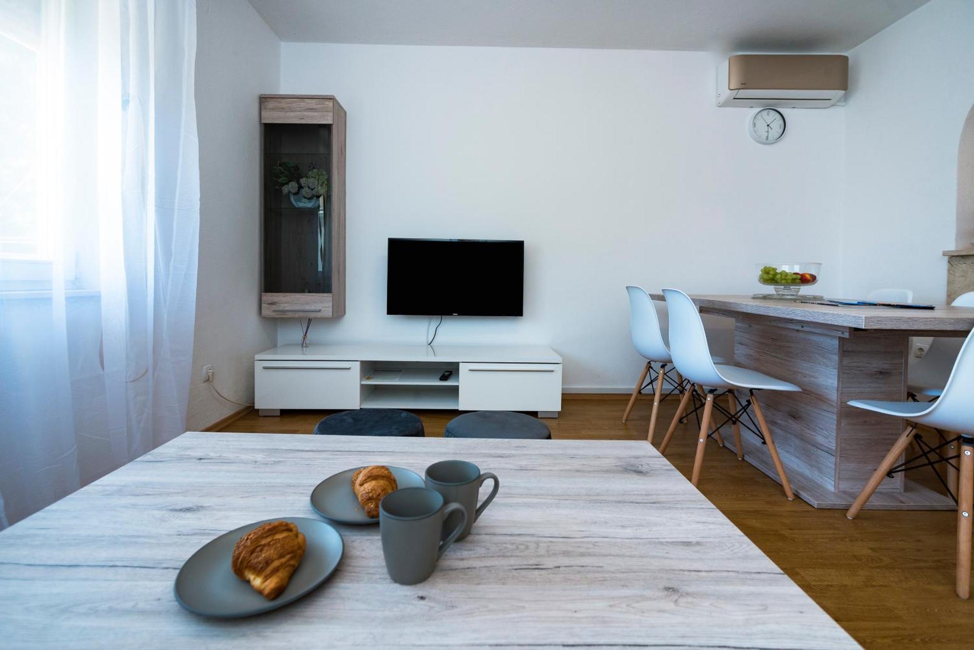 M&M Pelivan Apartments Solin Luaran gambar