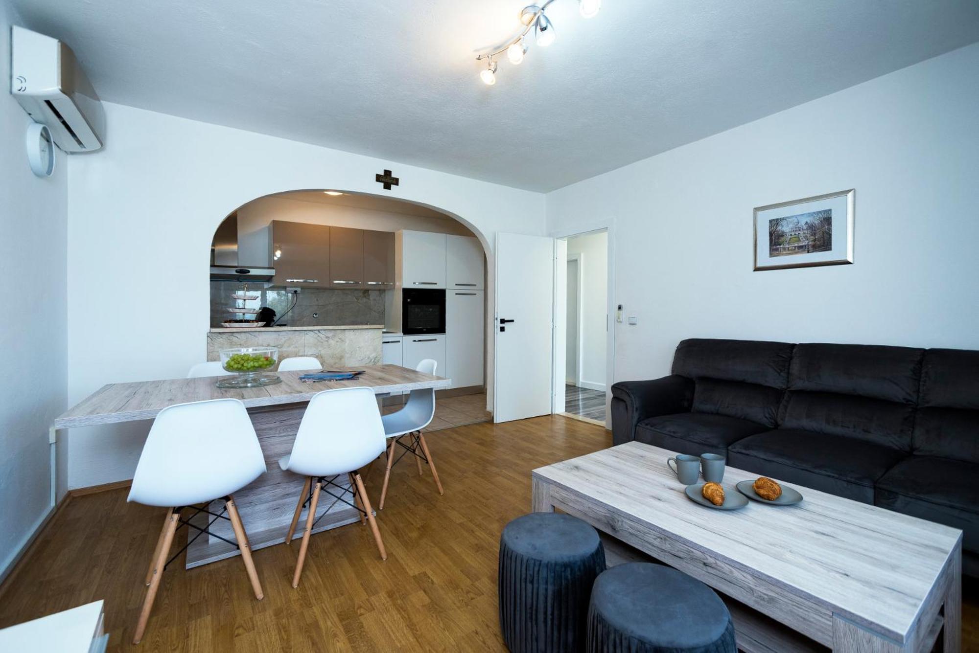 M&M Pelivan Apartments Solin Luaran gambar