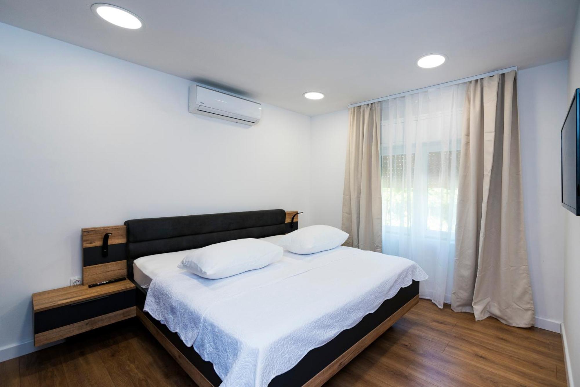 M&M Pelivan Apartments Solin Luaran gambar