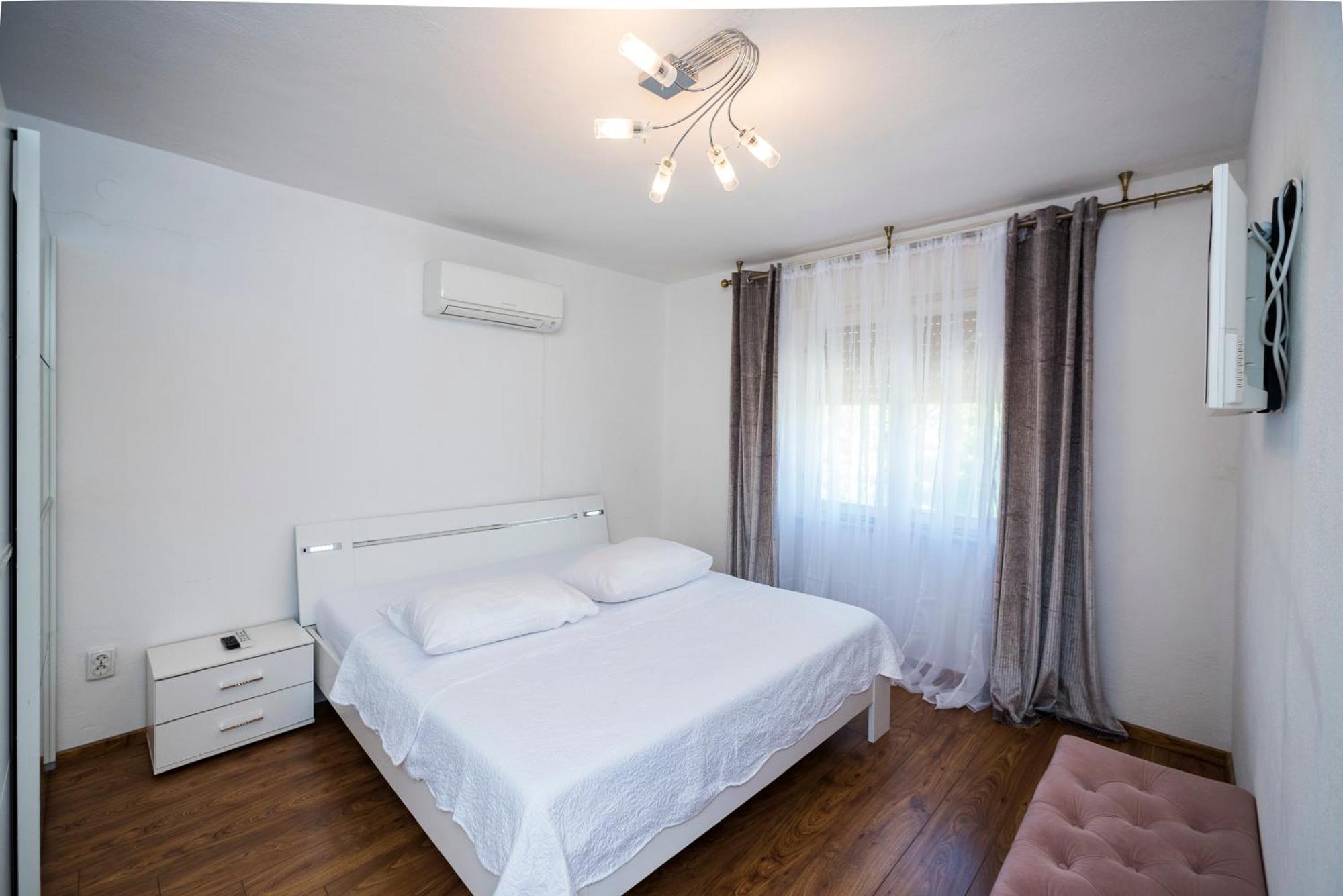 M&M Pelivan Apartments Solin Luaran gambar